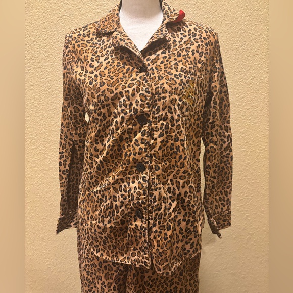 Ralph Lauren Super Soft Leopard Print Pajama Set - Picture 4 of 15